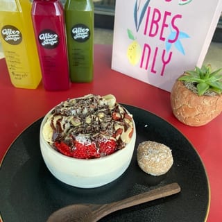 Deluxe Acai Bowl